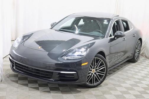 2017 Porsche Panamera 4S