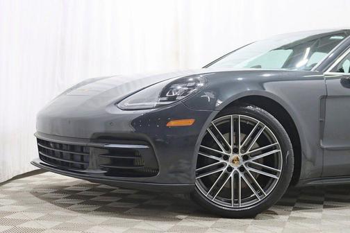2017 Porsche Panamera 4S
