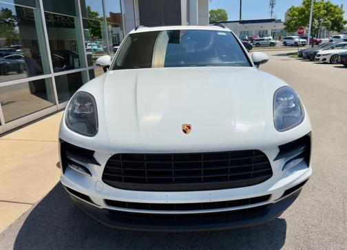 White 2020 Porsche Macan Macan