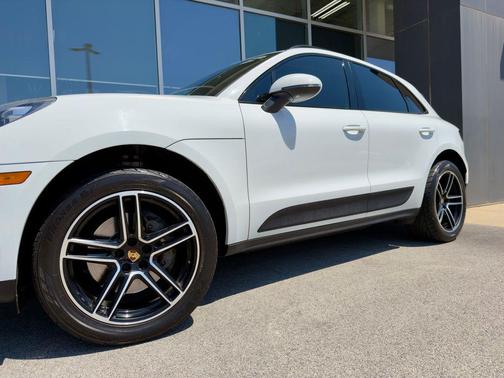 White 2020 Porsche Macan Macan
