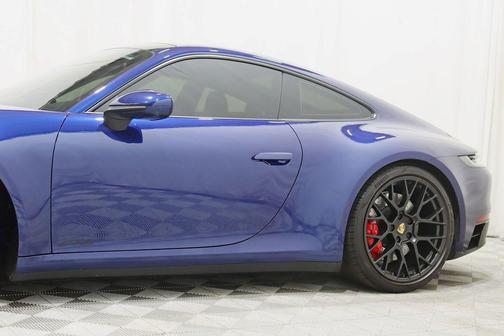 Gentian Blue Metallic 2022 Porsche 911 Carrera GTS