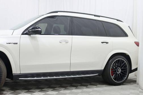 Diamond White Metallic 2021 Mercedes-Benz AMG GLS 63 Base