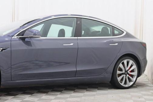 2019 Tesla Model 3 Performance