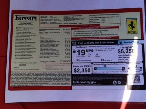 2022 Ferrari Roma Base