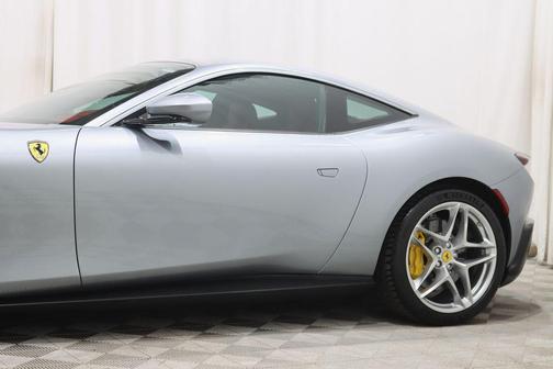 Grigio Titanio Metallic 2022 Ferrari Roma Base