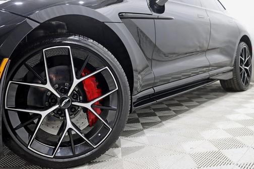 2024 Aston Martin DBX 707