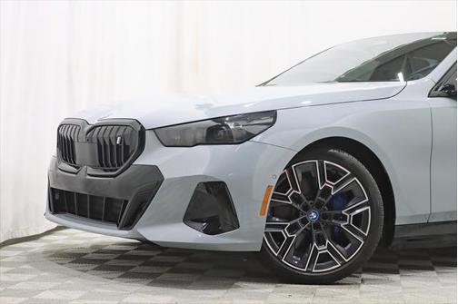 2024 BMW i5 eDrive40