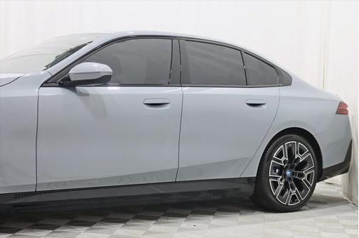 2024 BMW i5 eDrive40