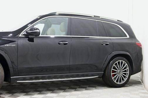Obsidian Black Metallic 2021 Mercedes-Benz AMG GLS 63 Base