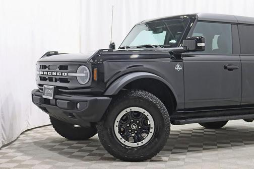 Shadow Black 2023 Ford Bronco Outer Banks