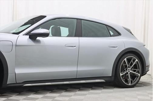 2022 Porsche Taycan Cross Turismo 4