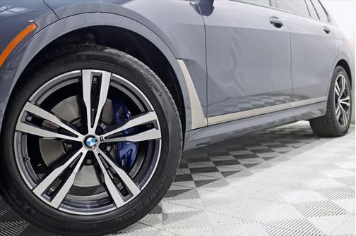 2020 BMW X7 M50i