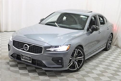 2019 Volvo S60 T6 R-Design