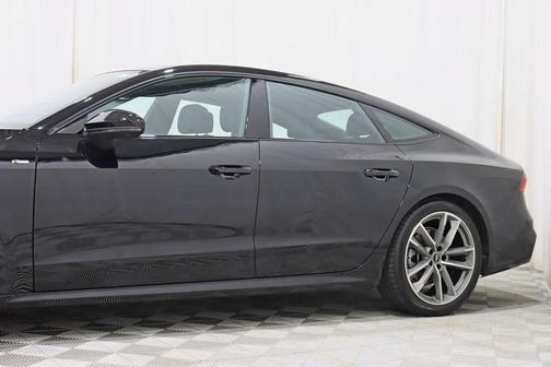 Brilliant Black 2022 Audi A7 55 Prestige