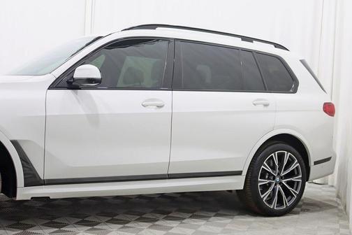 2021 BMW X7 M50i