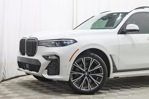 2021 BMW X7 M50i