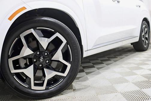 Hyper White 2023 Hyundai PALISADE Calligraphy