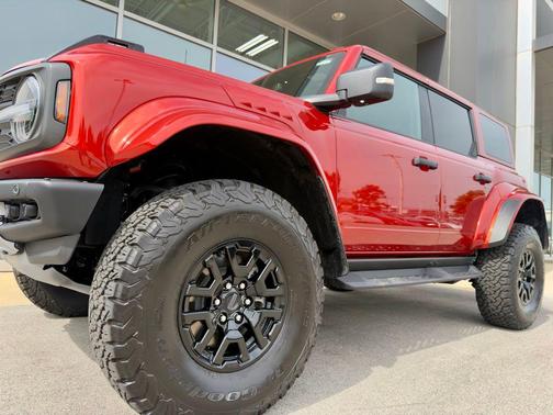 Hot Pepper Red Metallic Tinted Clearcoat 2024 Ford Bronco Raptor