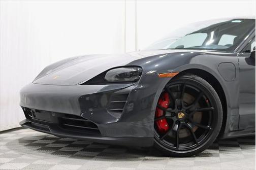 2022 Porsche Taycan Cross Turismo GTS