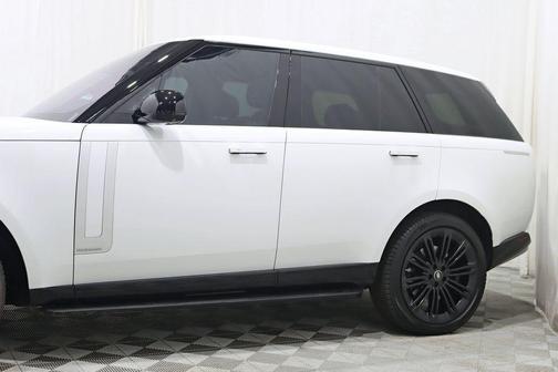 White 2023 Land Rover Range Rover Autobiography