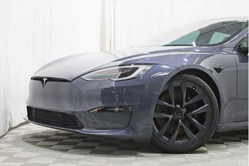 2022 Tesla Model S Plaid