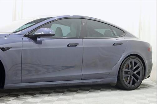 2022 Tesla Model S Plaid