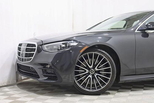 Gray 2022 Mercedes-Benz S-Class 4MATIC