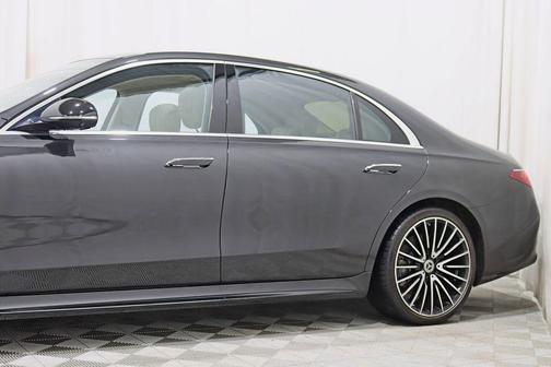 Gray 2022 Mercedes-Benz S-Class 4MATIC