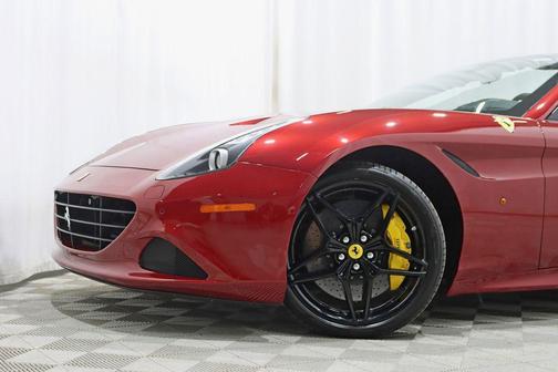 Rosso California 2015 Ferrari California T