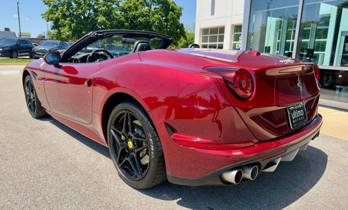 Rosso California 2015 Ferrari California T