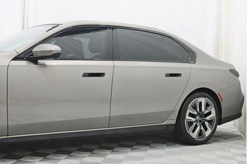 2023 BMW 760 i xDrive