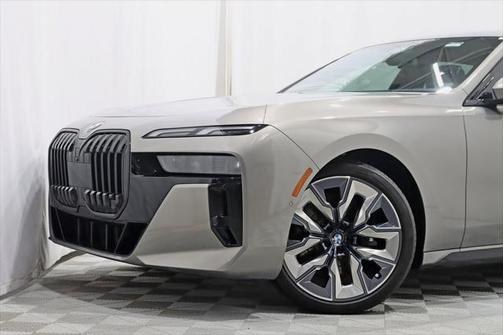 2023 BMW 760 i xDrive