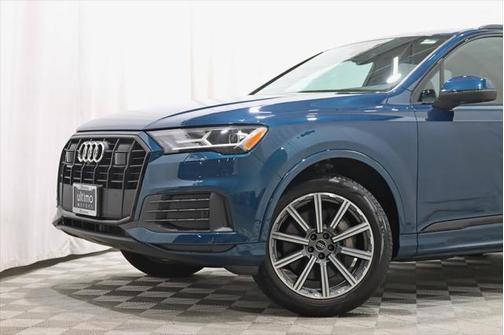 2022 Audi Q7 45 Premium Plus
