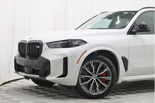 2025 BMW X5 M60i