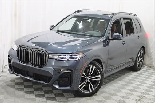 2022 BMW X7 M50i