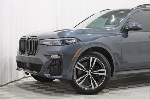 2022 BMW X7 M50i