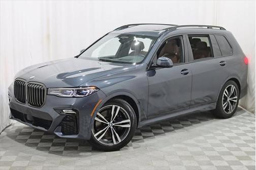 2022 BMW X7 M50i