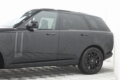 2023 Land Rover Range Rover P530 SE
