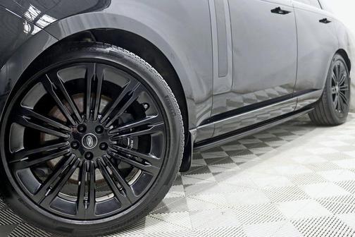 2025 Land Rover Range Rover P530 SE