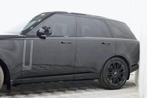 2025 Land Rover Range Rover P530 SE