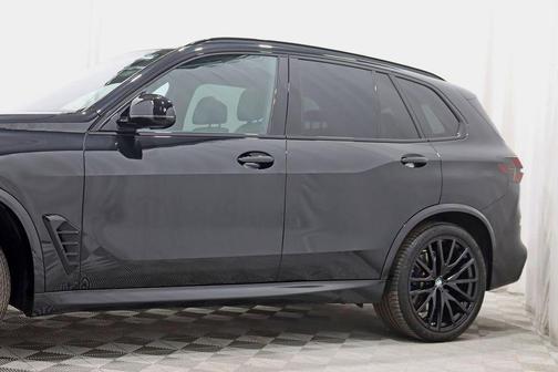2024 BMW X5 M60i