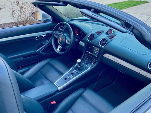GT Silver Metallic 2022 Porsche 718 Boxster 25 Years