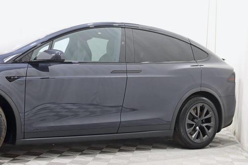 2024 Tesla Model X Long Range