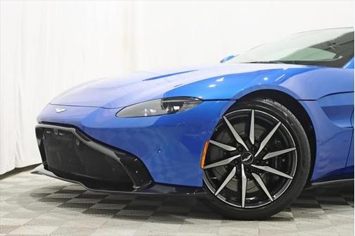 2020 Aston Martin Vantage Base
