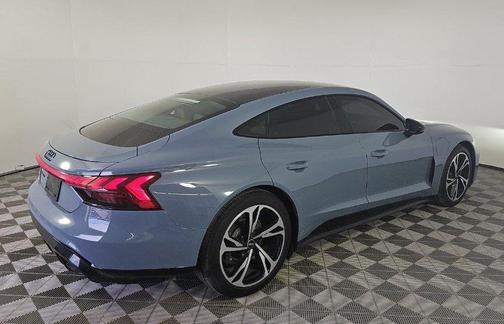 2022 Audi e-tron GT Premium Plus