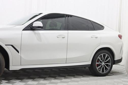 2022 BMW X6 xDrive40i