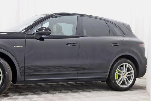 Black 2019 Porsche Cayenne Cayenne E-Hybrid