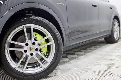 Black 2019 Porsche Cayenne Cayenne E-Hybrid