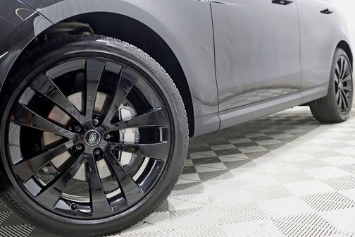 Santorini Black Metallic 2025 Land Rover Range Rover Sport SE