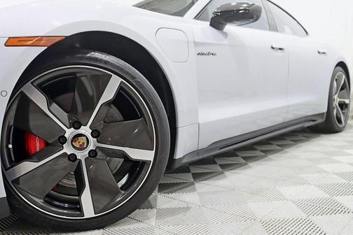 2023 Porsche Taycan GTS